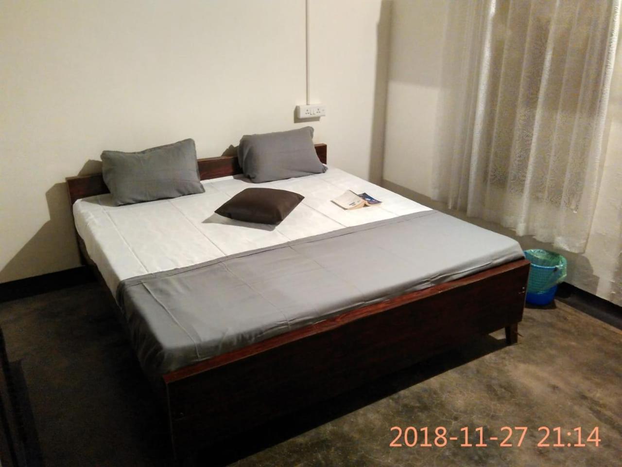 Piggy Hostel فاركَالا الغرفة الصورة